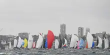 Vela: partita la Sydney-Hobart, con un omaggio alle vittime di Bondi Beach