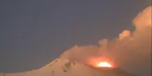 Etna e Stromboli in attivit&agrave;, i vulcani danno spettacolo