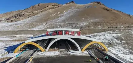 Aperto in Cina lo Tianshan Shengli, tunnel stradale 'pi&ugrave; lungo del mondo'