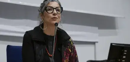 Firenze rinvia voto sulla cittadinanza a Albanese