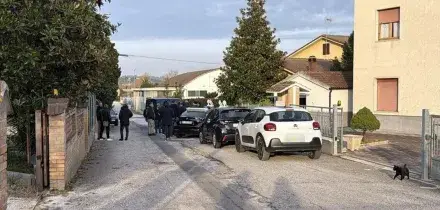 Femminicidio nelle Marche, si cerca ancora marito della vittima