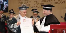 A Teramo consegnata la laurea honoris causa a Milo Manara