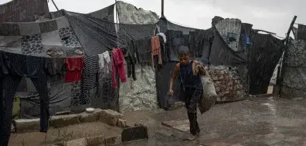 Netanyahu: 'Hamas ha violato la tregua a Rafah, risponderemo'. Raid a Khan Yunis