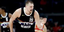 Nba: Jokic si infortuna, Denver perde e teme per la sua stella