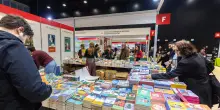 Istat, per i libri circa 7 lettori su 10 scelgono ancora solo il formato cartaceo