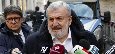 Decaro ritenta, nuova domanda al Csm per Emiliano consulente