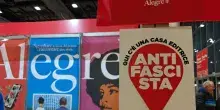 Tra stand di Più Libri spuntano i simboli 'editore antifascista'