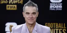 Robbie Williams da record, supera i Beatles per numero di album al primo posto