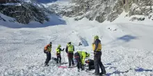 Travolti da una valanga in Valle d'Aosta, in salvo due scialpinisti