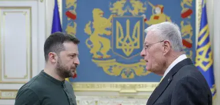Media, 'Zelensky potrebbe andare in Usa a discutere piano'
