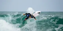Fioravanti doma le onde del Salvador, primo italiano a vincere nel Surf World Tour