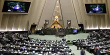 Ok Parlamento iraniano a sospendere cooperazione con Aiea