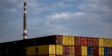 Istat, a marzo export +4,1% su mese, import +4,8%