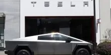 SpaceX ha comprato Cybertruck e batterie Megapack da Tesla per 640 milioni