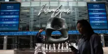 Borsa: Hong Kong poco mossa, apre a +0,01%