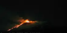Etna: intense esplosioni al Sud-Est, colate e nube eruttiva