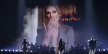 Atteso il ritorno di Celine Dion, a Parigi i poster con i titoli delle sue canzoni