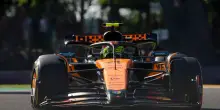 F1: McLaren dominano le terze libere a Imola, Norris precede Piastri