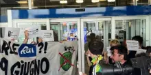 "Referendum oscurati", occupazione simbolica della Rai di Milano