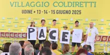 Flash mob per la pace di Giovani Coldiretti all'Oscar Green