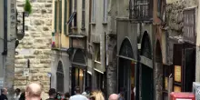 A Bergamo Alta vietati fast-food, sexy shop e depositi bagagli