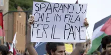 'Disarmiamoli', al via corteo pro-Pal e Potere al Popolo a Roma