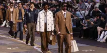 A Parigi l'uomo Vuitton tra viaggi in India e eleganza dandy