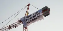 Nozze Bezos, attivisti Extinction Rebellion su gru a Venezia