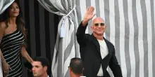 Feste e proteste, Bezos e la futura sposa a Venezia