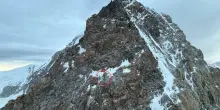 Precipita in parapendio sul Monte Bianco, recuperato il corpo