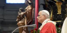 Il Papa, "la nostra terra sta cadendo in rovina"
