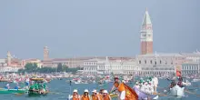 Venezia vive la festa della Vogalonga, oggi solo remi in laguna