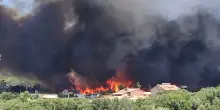 Nuovo incendio a Carbonia, fiamme vicino alle abitazioni