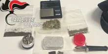 Madre e figlio denunciati dai carabinieri per spaccio di droga