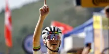 Tadej Pogacar trionfa anche alla Tre Valli Varesine
