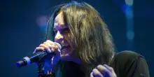Corteo funebre per strada, l'addio di Birmingham a Ozzy Osbourne