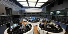 Borsa: Europa in rosso in attesa di Wall Street, Milano -1,6%
