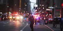Sparatoria a Manhattan, 5 morti. L'assalitore voleva vendicarsi con la Lega di football