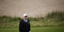 'Trump ha convocato i consiglieri di sicurezza al golf club per parlare di Iran'