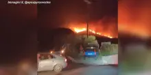 Grecia, vasti incendi a ovest di Creta: turisti e residenti evacuati