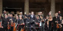 Harding dirige l'Orchestra S.Cecilia con Bollani in piazza del Campo a Siena