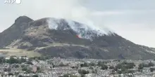 Fiamme sull'Arthur's Seat, il vulcano dormiente di Edimburgo