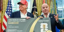 Infantino regala a Trump il primo biglietto per finale Mondiali