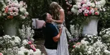 Taylor Swift e Travis Kelce sono ufficialmente fidanzati - LE FOTO