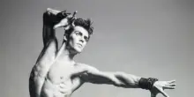 Roberto Bolle si racconta in un libro celebrando i 50 anni