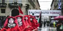 Extinction Rebellion, protesta silenziosa al Salone dell'auto