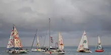 Stasera la Flotilla nella zona a rischio. L'Idf: 'Hamas la finanzia, trovati documenti'. La replica: 'Solo propaganda'