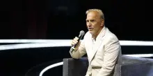 Costner tratta per il ruolo di Clinton in una serie sull'Onu