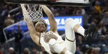 Nba: Minnesota supera San Antonio, crollo di Houston a Sacramento