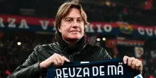Il Genoa ricorda Fabrizio De Andr&egrave; con la maglia regalata al figlio